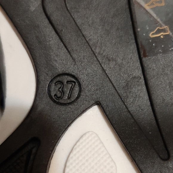 PINKO Giglio Black Sneakers with Gem s 37( 7) - Picture 7 of 8